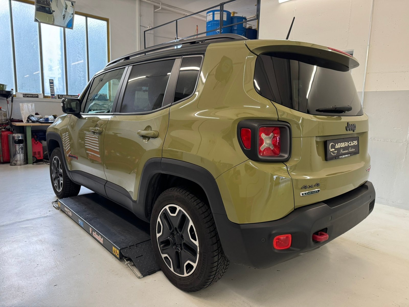 JEEP Renegade 2.0 CRD Trailhawk AWD + Low Range 9ATX, Diesel, Occasion / Gebraucht, Automatik - 6