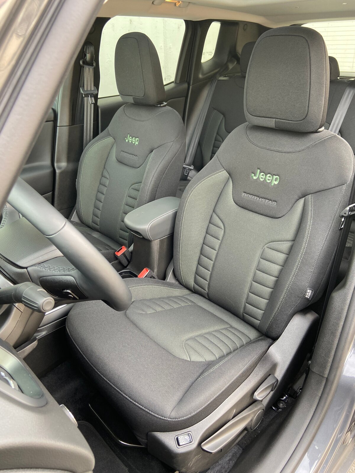 JEEP Renegade 1.3 T PHEV North Star AWD, Plug-in-Hybrid Benzin/Elektro, Occasion / Gebraucht, Automatik - 7