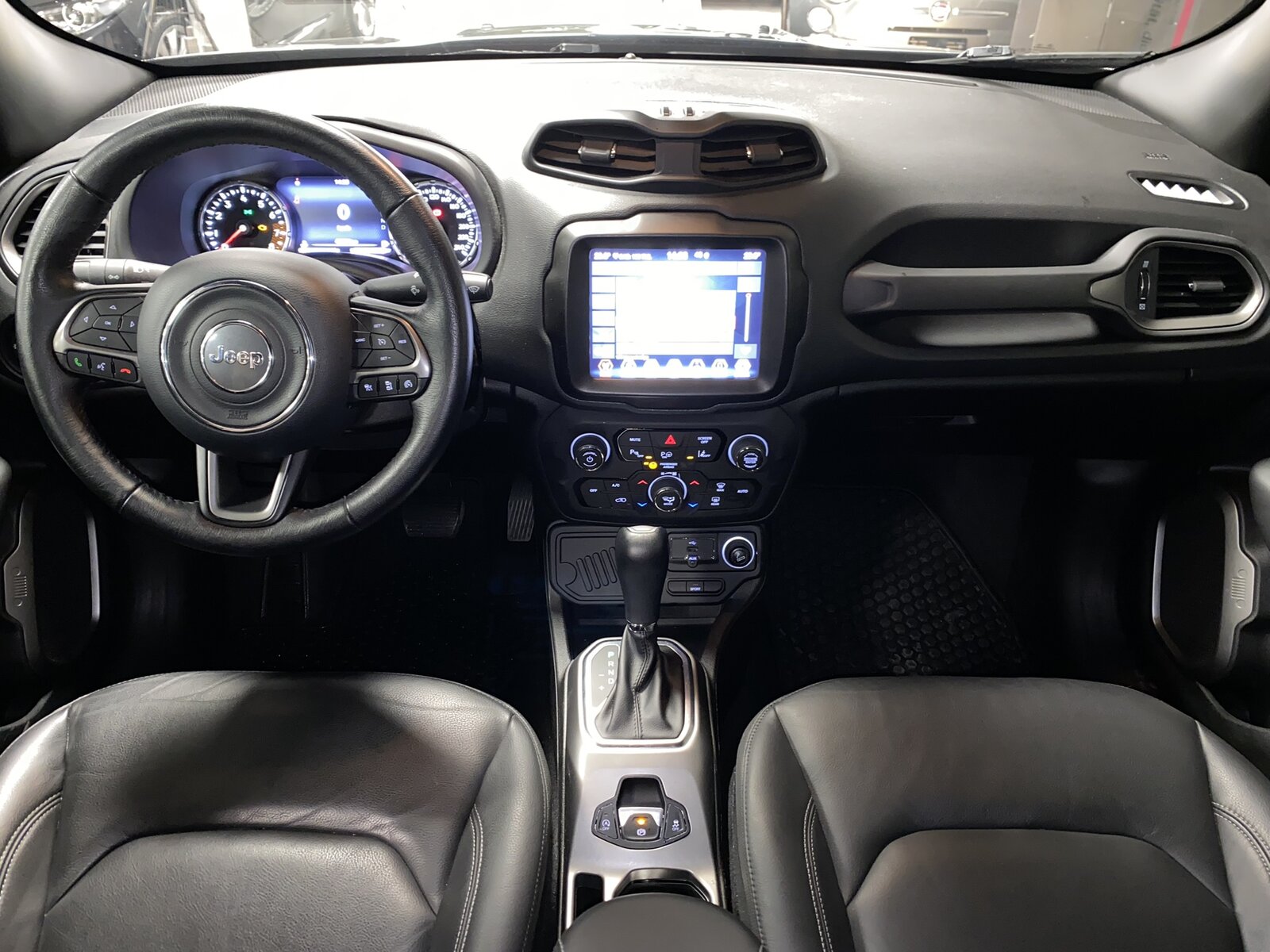 JEEP RENEGADE 1.3 Turbo S, Petrol, Second hand / Used, Automatic - 4
