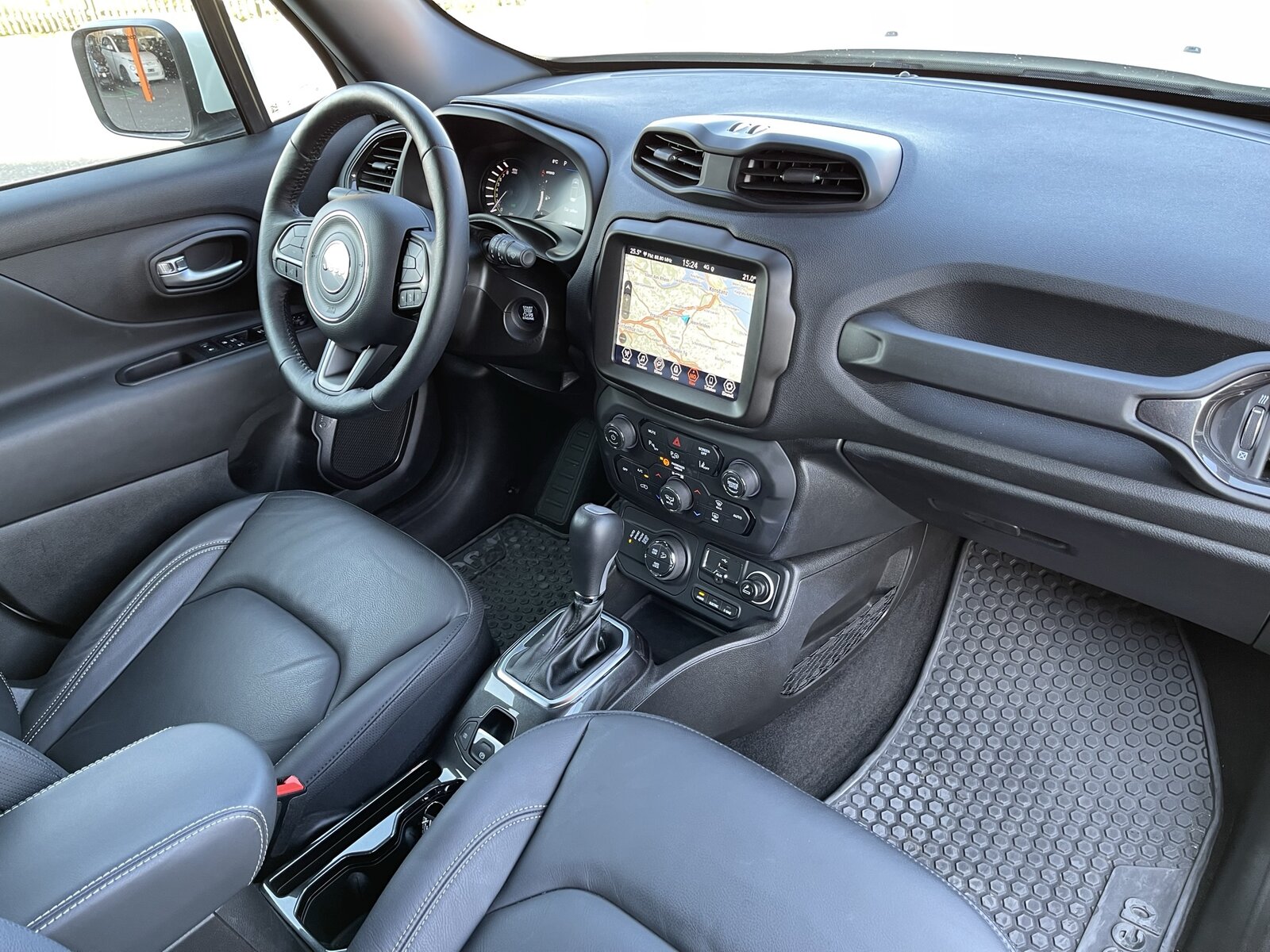 JEEP RENEGADE 1.3 Turbo PHEV 240, Plug-in-Hybrid Petrol/Electric, Second hand / Used, Automatic - 5