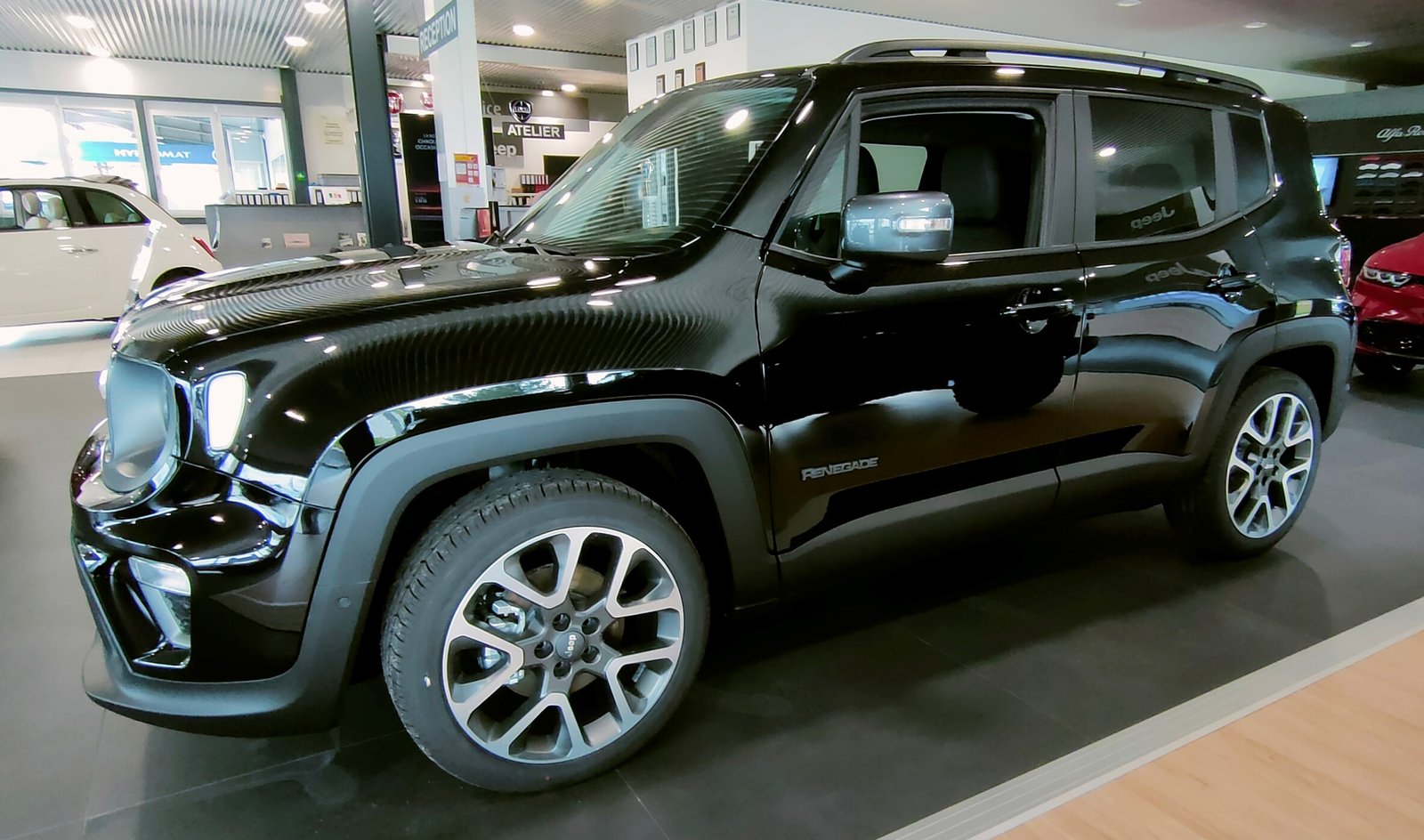 JEEP Renegade 1.5 Turbo S, Hybride Intégral Essence/Électricité, Voiture de démonstration, Automatique - 3