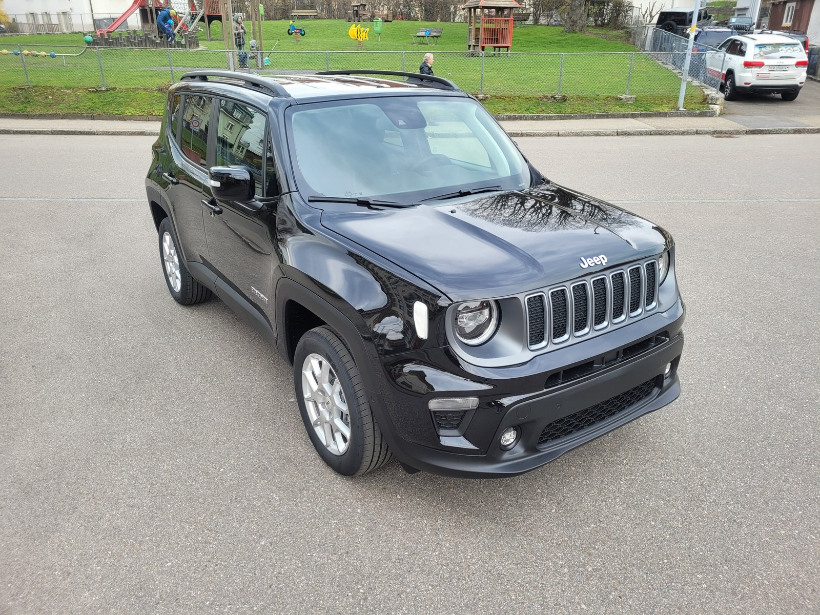 JEEP RENEGADE 4xe 1.3 190cv Swiss Limited, Full-Hybrid Petrol/Electric, Ex-demonstrator, Automatic - 4