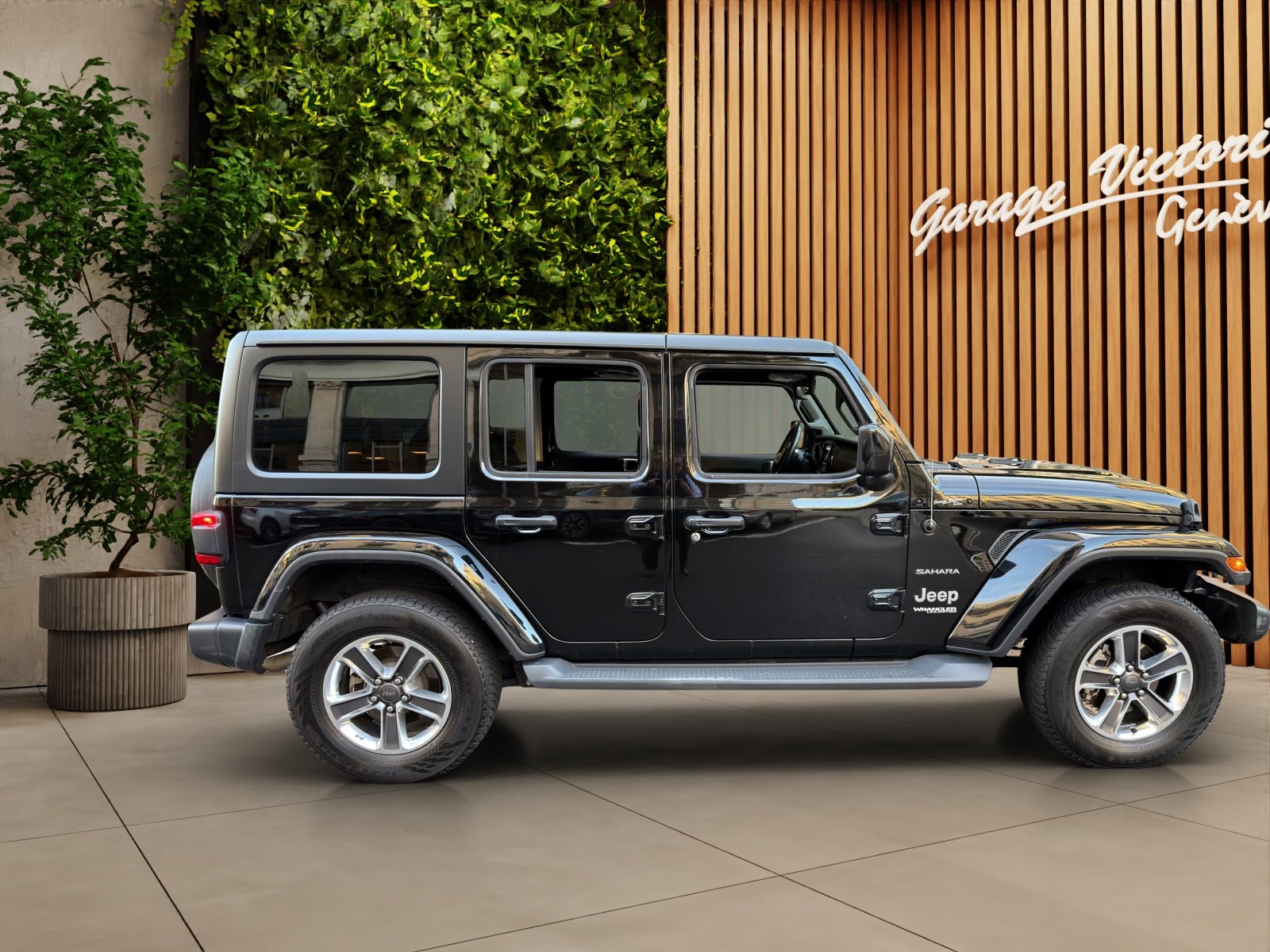 JEEP SAHARA, Petrol, Second hand / Used, Automatic - 3