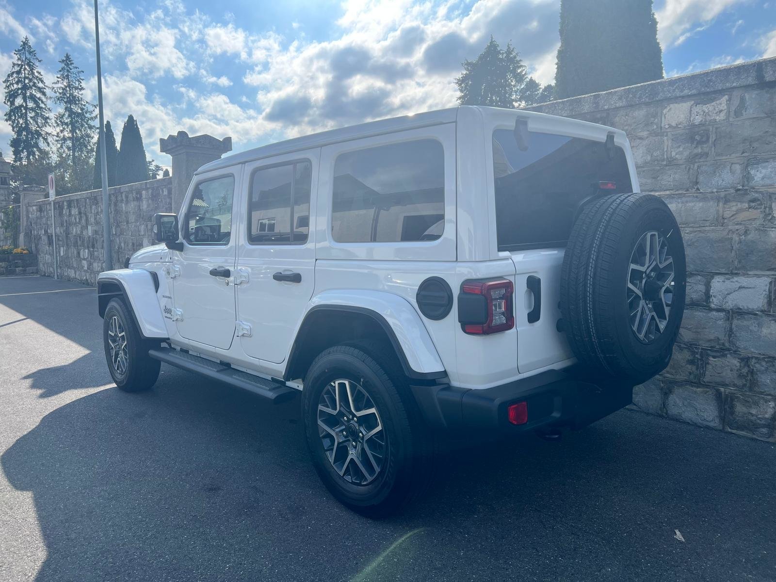 JEEP Wrangler 2.0 Unlimited Sahara Soft Top Automatic, Benzin, Neuwagen, Automatik - 3