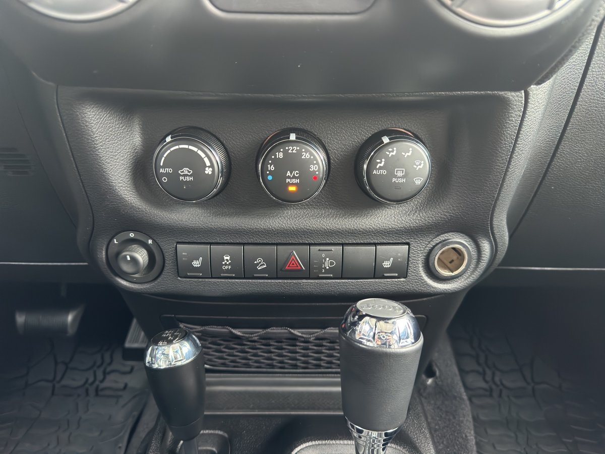 JEEP Wrangler 3.6 Unlimited Sahara Automatic hardtop, Benzin, Occasion / Gebraucht, Automatik - 6