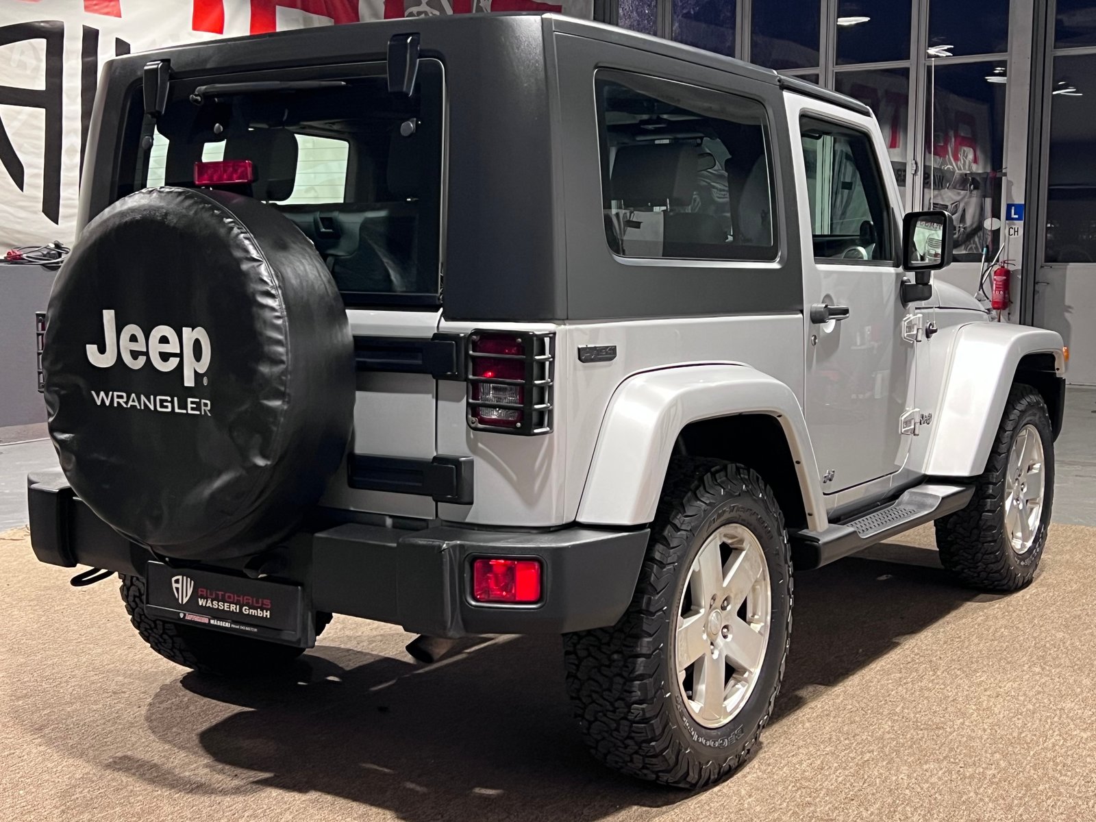 JEEP Wrangler 3.8 Sahara Automatic, Essence, Occasion / Utilisé, Automatique - 3