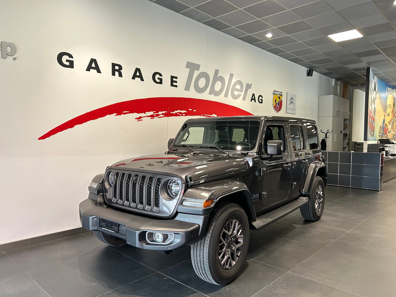JEEP Wrangler 2.0 PHEV Unlimited 80th Anniversary Automatic, Plug-in-Hybrid Petrol/Electric, Second hand / Used, Automatic - 2