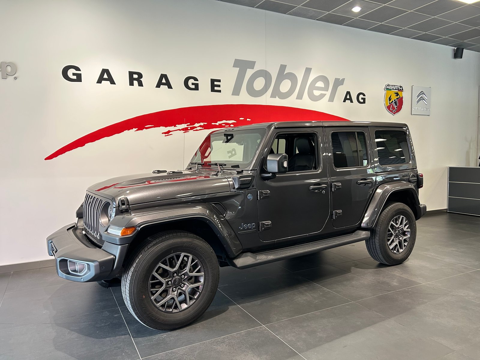 JEEP Wrangler 2.0 PHEV Unlimited 80th Anniversary Automatic, Plug-in-Hybrid Petrol/Electric, Second hand / Used, Automatic - 6