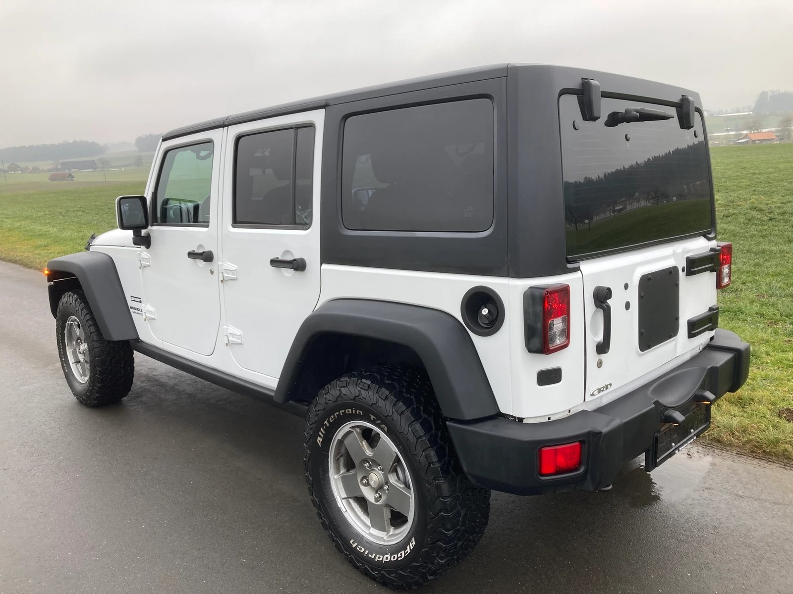 JEEP Wrangler 2.8CRD Unlimited Sport Automatic softtop, Diesel, Occasion / Utilisé, Automatique - 4