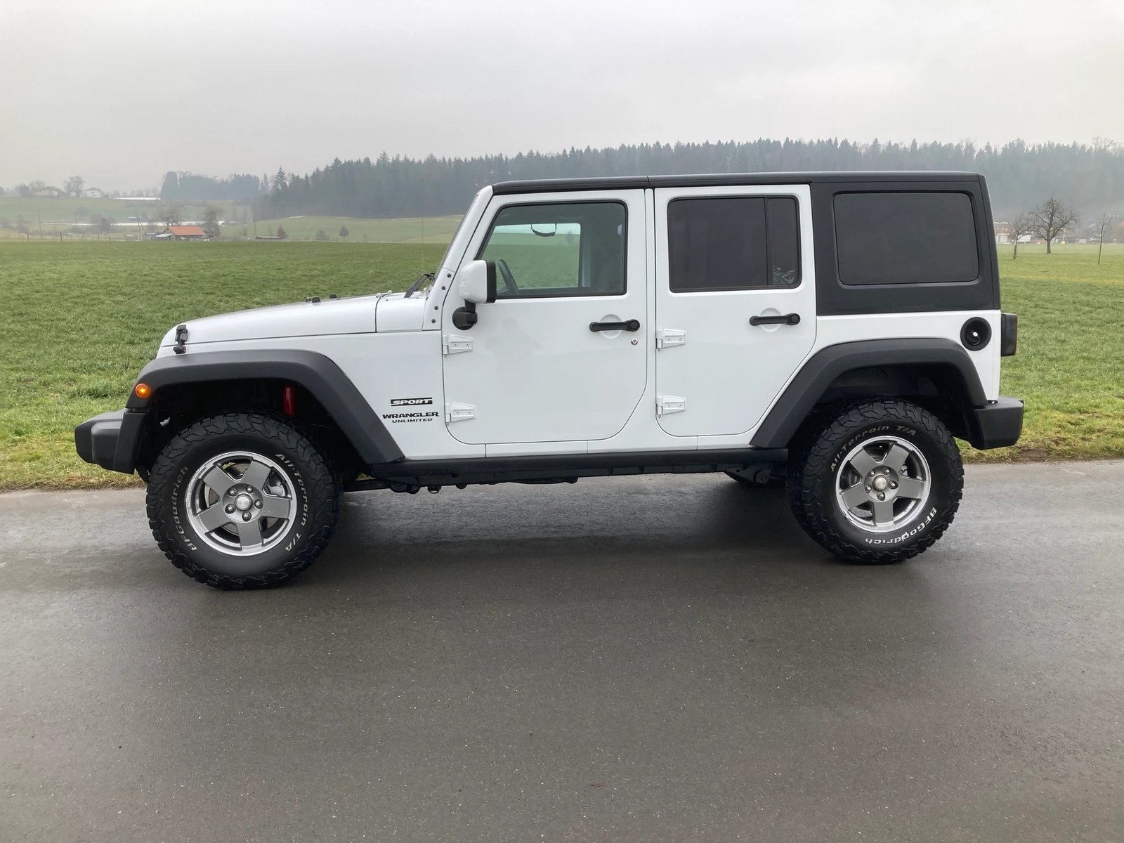 JEEP Wrangler 2.8CRD Unlimited Sport Automatic softtop, Diesel, Occasion / Utilisé, Automatique - 5