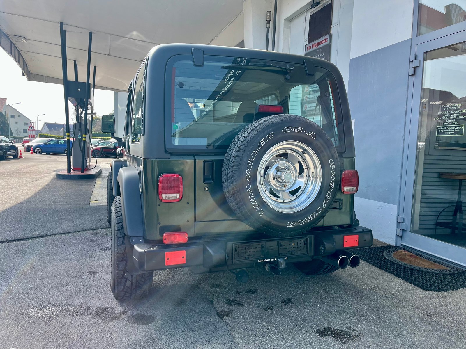 JEEP Wrangler 4.0 Sport Hardtop, Benzin, Occasion / Gebraucht, Handschaltung - 3