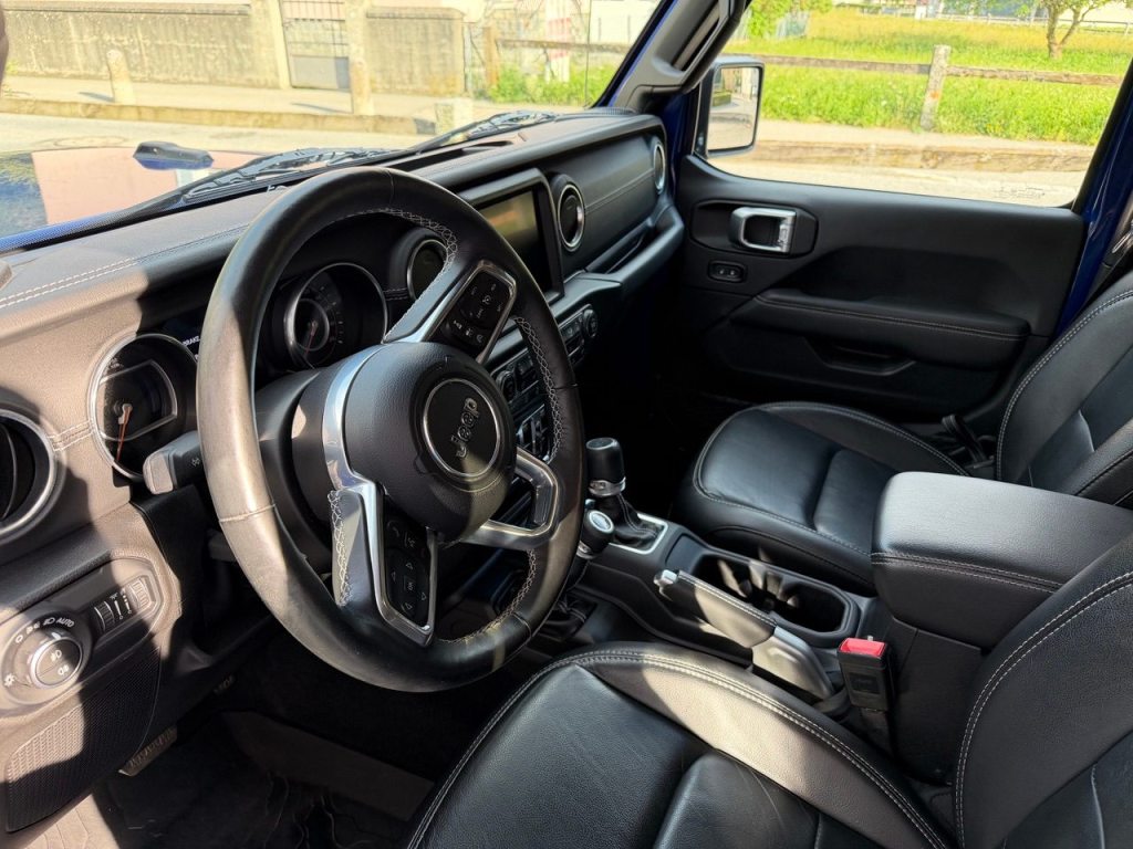 JEEP WRANGLER 2.0 Turbo Sahara Unlimited + pacchetto Overland, Essence, Occasion / Utilisé, Automatique - 7
