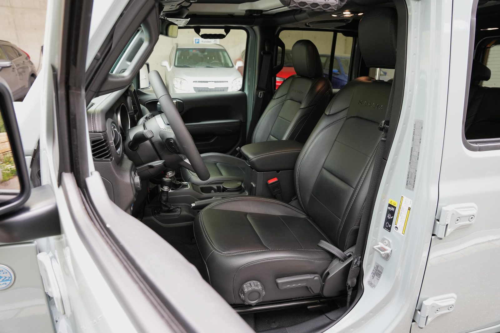 JEEP Wrangler 2.0 Turbo Sahara Unlimited 4xe, Plug-in-Hybrid Petrol/Electric, Second hand / Used, Automatic - 7
