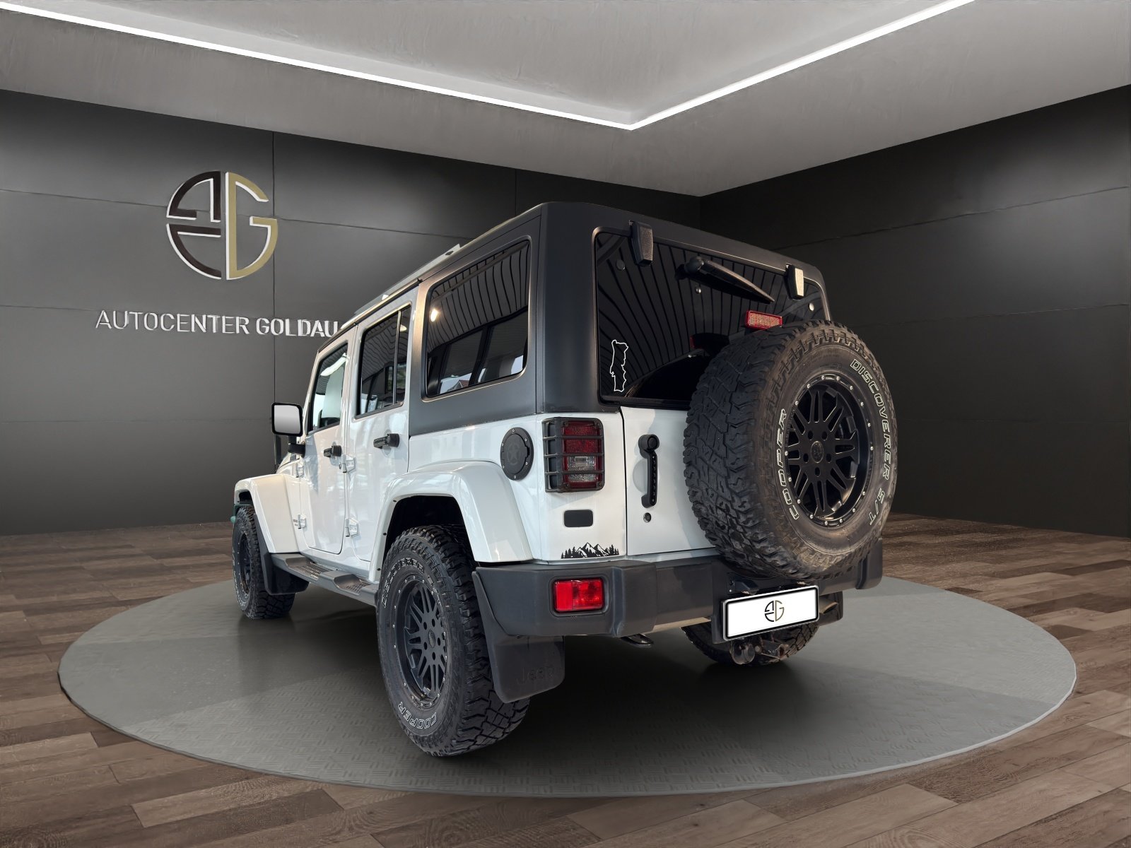 JEEP Wrangler 2.8CRD Unlimited Sahara X Automatic, Diesel, Occasion / Gebraucht, Automatik - 2