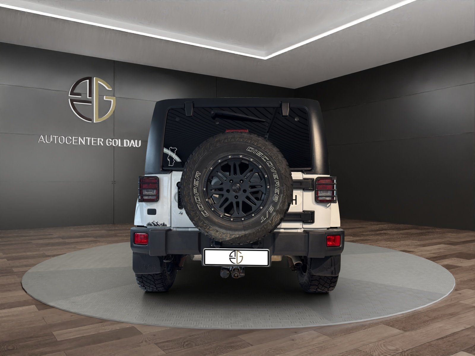 JEEP Wrangler 2.8CRD Unlimited Sahara X Automatic, Diesel, Occasion / Gebraucht, Automatik - 3