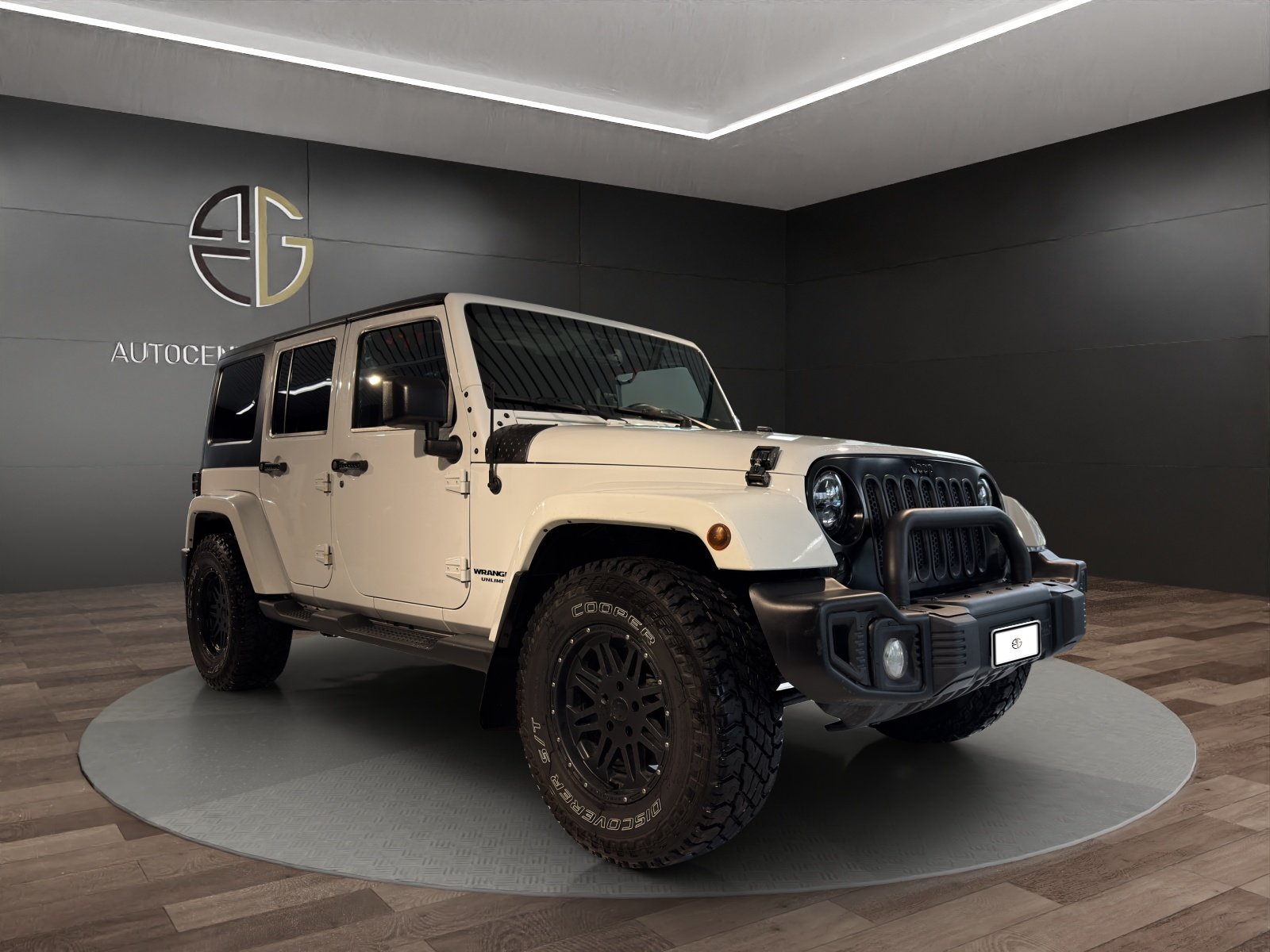 JEEP Wrangler 2.8CRD Unlimited Sahara X Automatic, Diesel, Occasion / Gebraucht, Automatik - 6