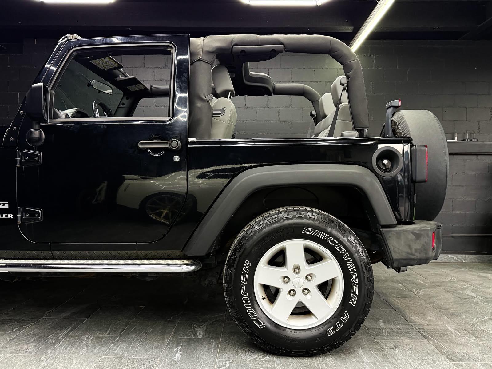 JEEP Wrangler 2.8 CRD Sport Automatic, Diesel, Occasion / Utilisé, Automatique - 6