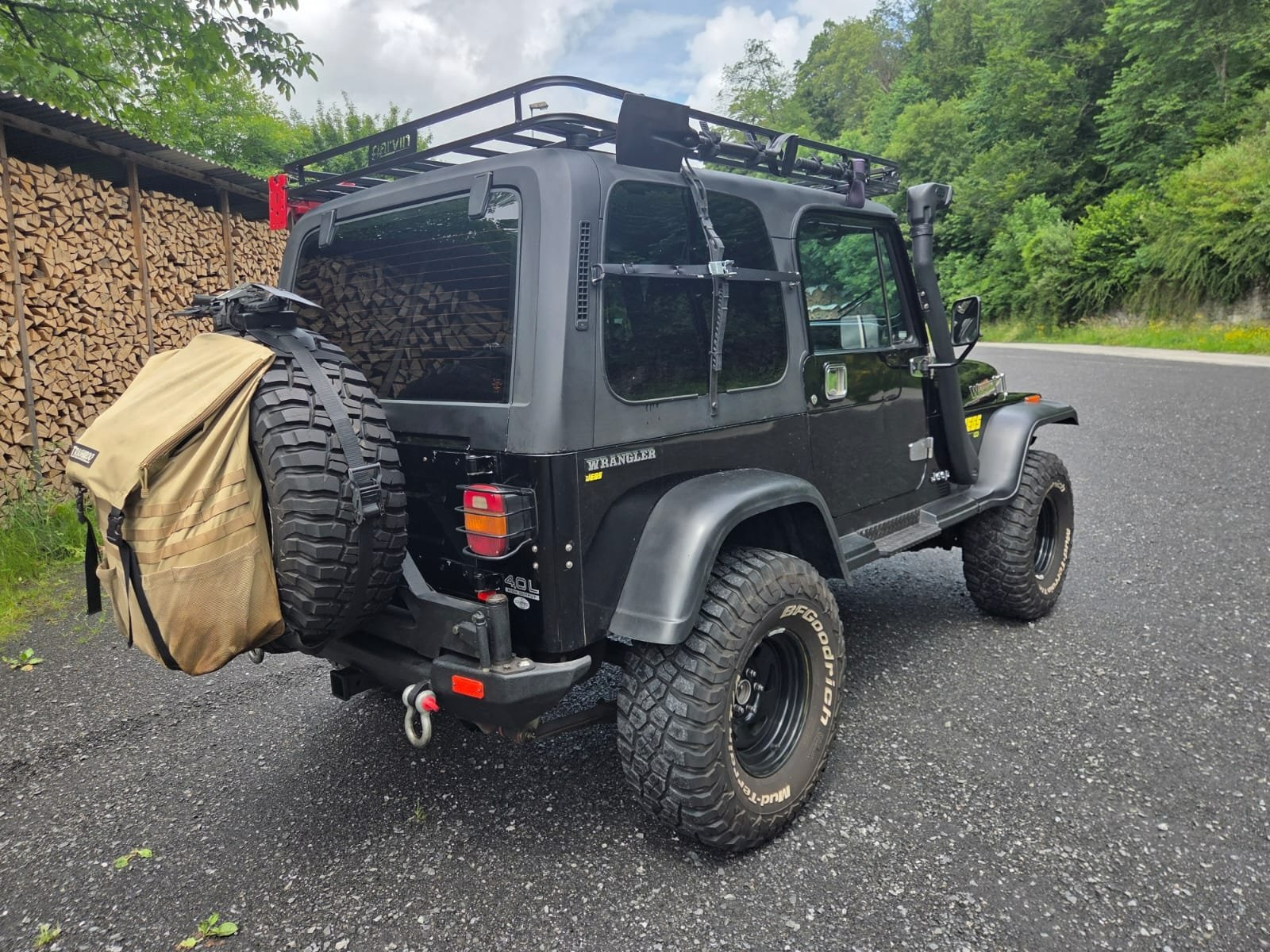 JEEP Wrangler 4.0 Laredo Hardtop, Petrol, Second hand / Used, Manual - 4