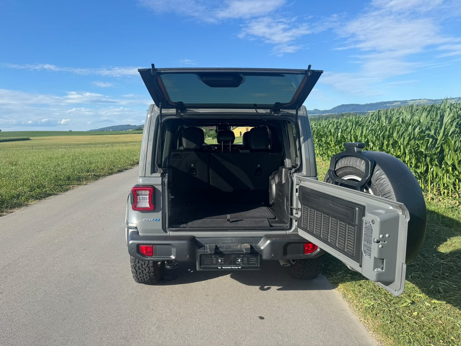 JEEP Wrangler 2.0 PHEV Unlimited Rubicon DT Automatic, Plug-in-Hybrid Petrol/Electric, Second hand / Used, Automatic - 6