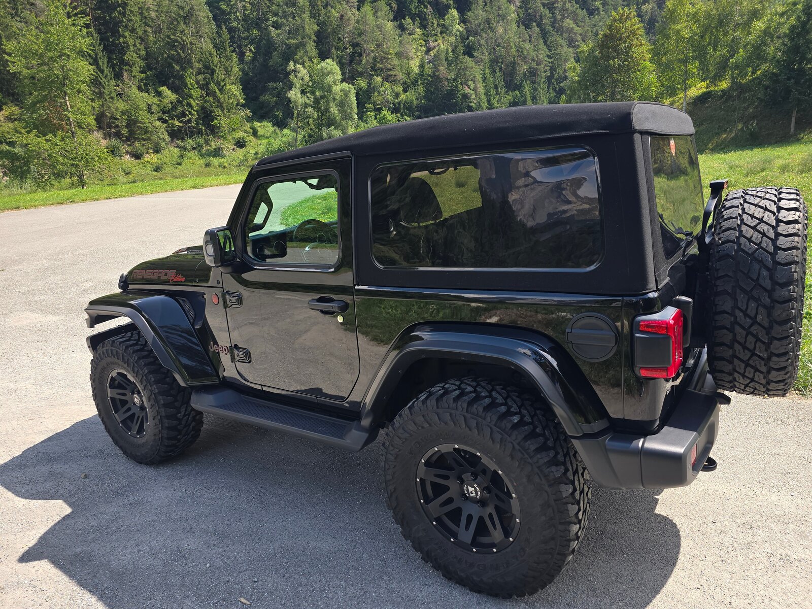 JEEP Wrangler Overland 280 PS Limited Edition, Benzin, Occasion / Gebraucht, Automatik - 7