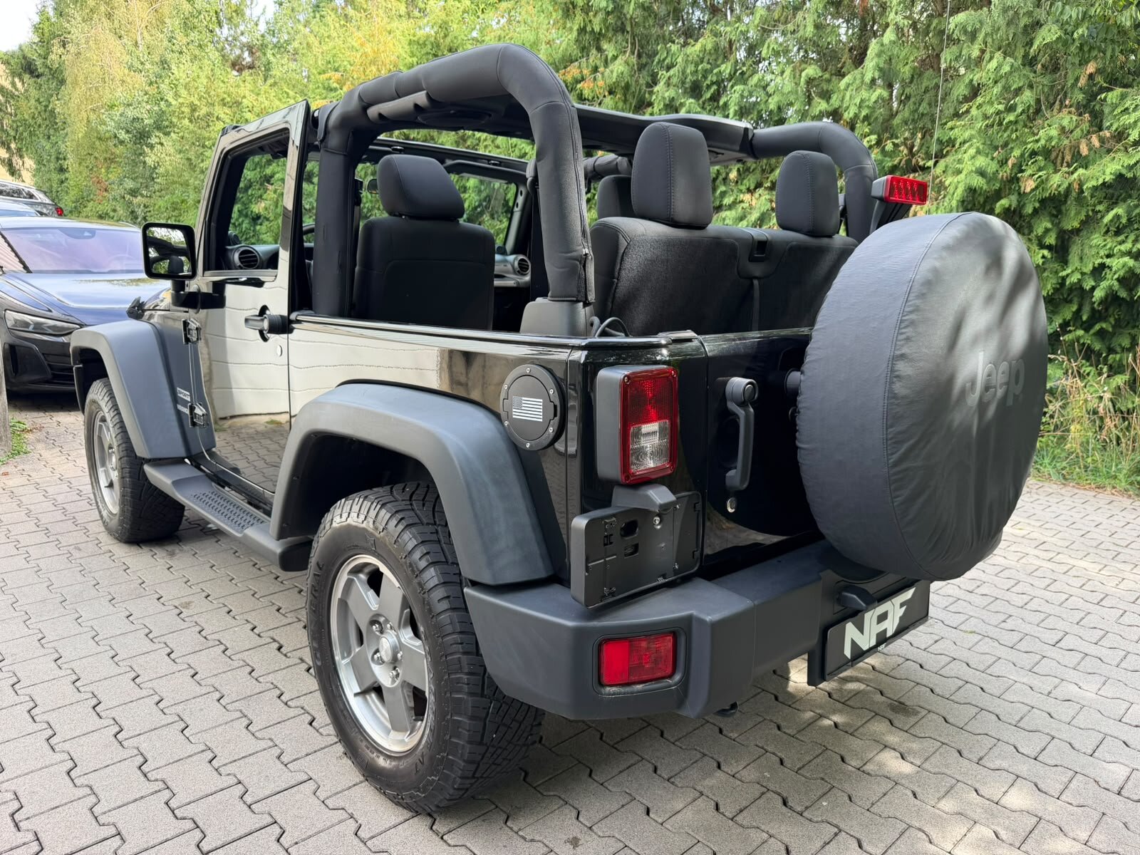 JEEP Wrangler 3.6 Sport Automatic, Petrol, Second hand / Used, Automatic - 6