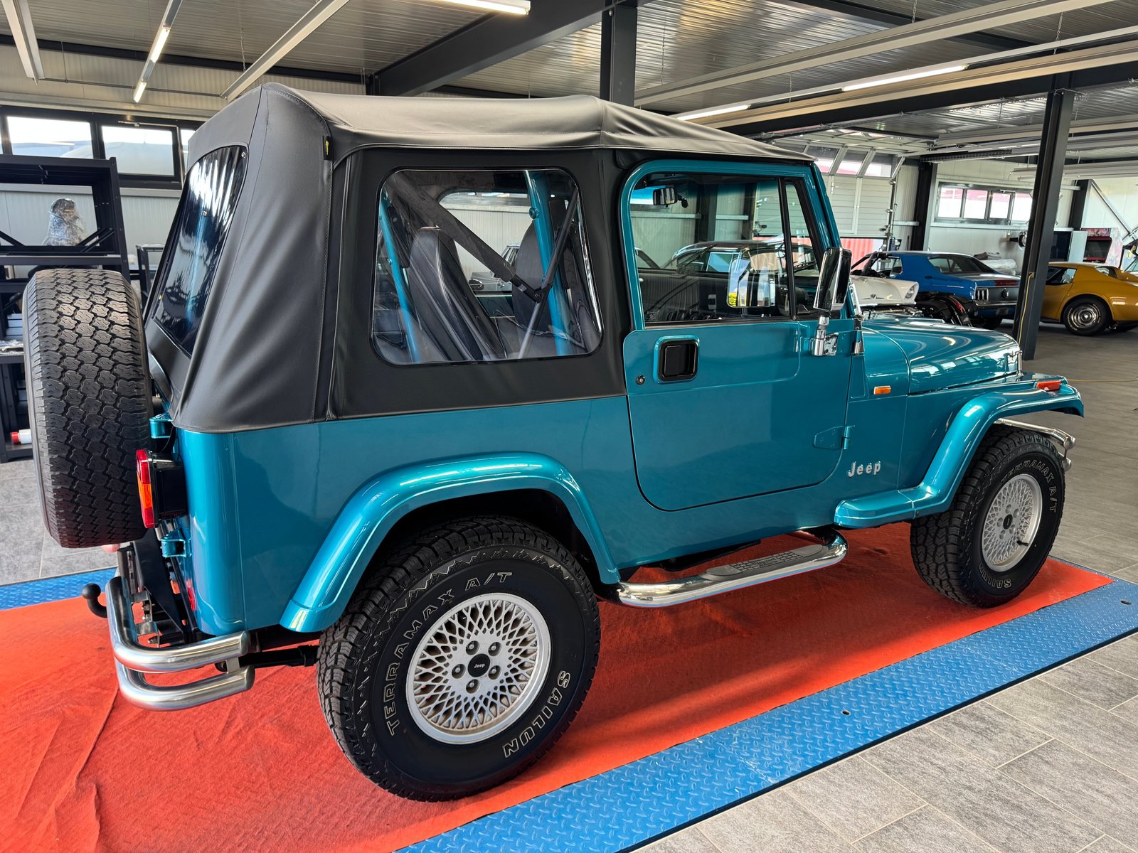 JEEP YJ, Petrol, Second hand / Used, Automatic - 4