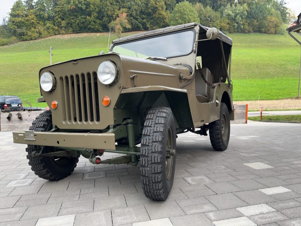 KAISER CJ 3B, Petrol, Classic, Manual - 2