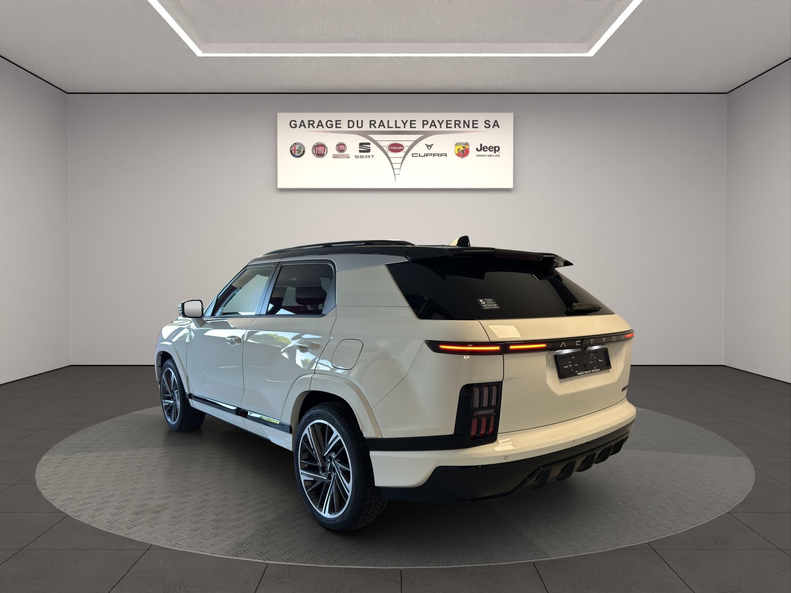 KGM-SSANGYONG Actyon 1.5 T GDI First Edition 4WD Automat, Benzin, Occasion / Gebraucht, Automatik - 3