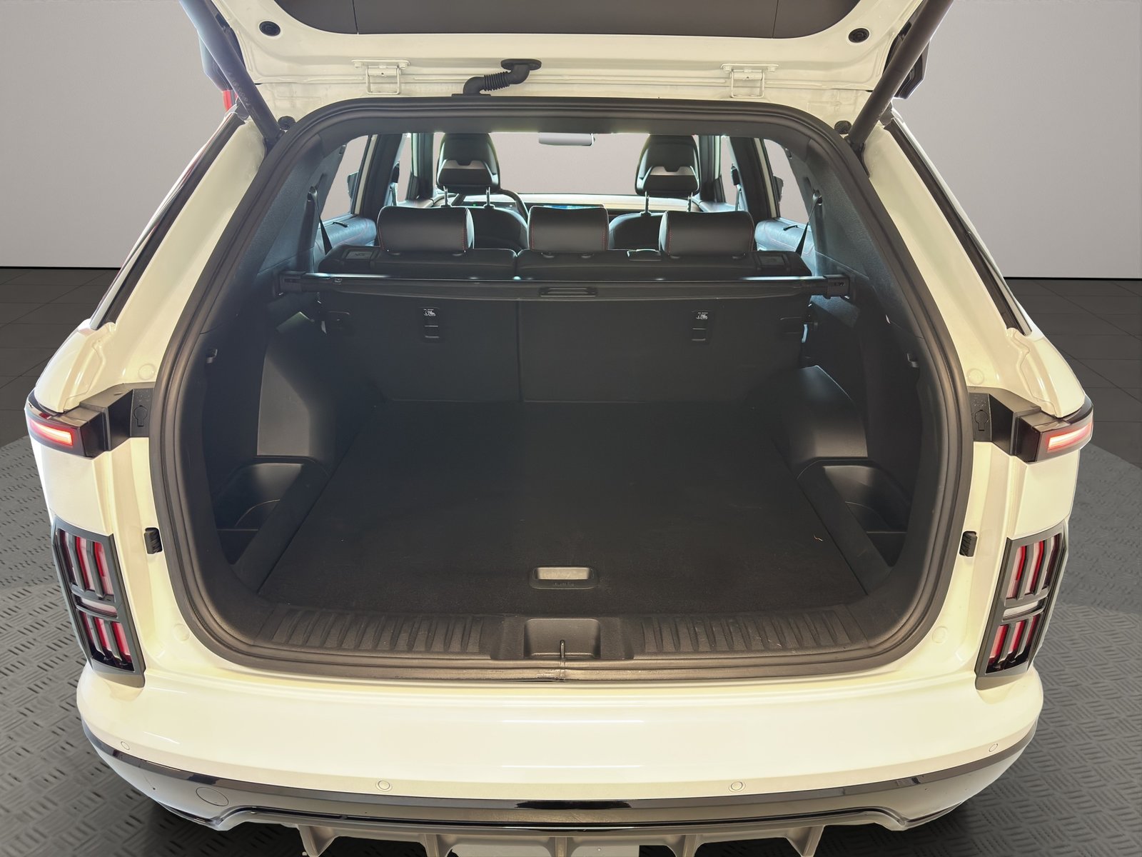 KGM-SSANGYONG Actyon 1.5 T GDI First Edition 4WD Automat, Benzin, Occasion / Gebraucht, Automatik - 7