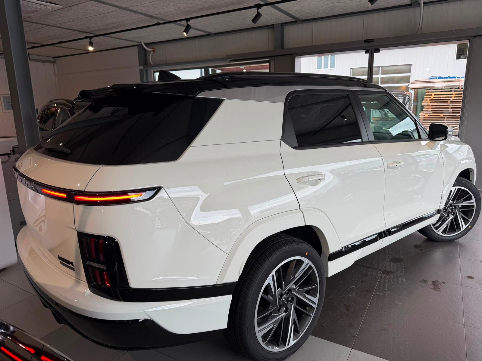 KGM-SSANGYONG Actyon 1.5 T-Gdi Hybrid Titanium, Voll-Hybrid Benzin/Elektro, Neuwagen, Automatik - 4