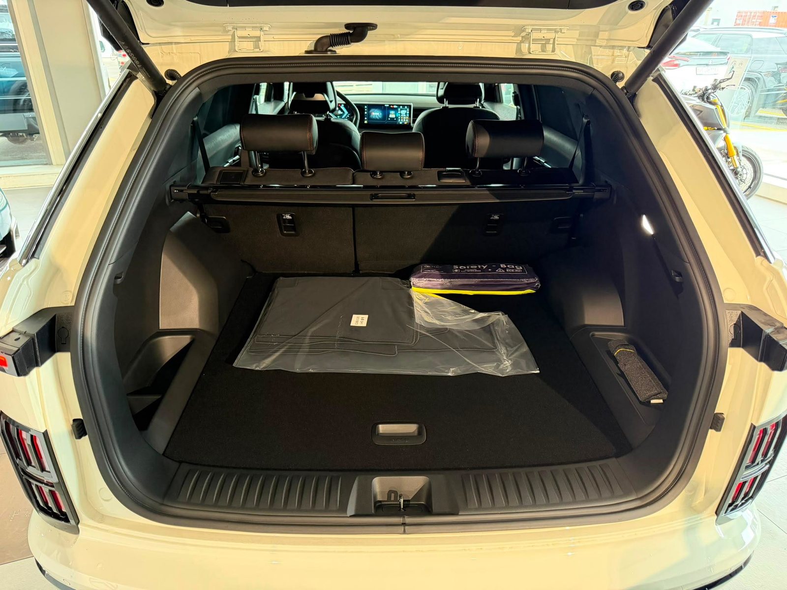 KGM-SSANGYONG Actyon 1.5 T-Gdi Hybrid Titanium, Voll-Hybrid Benzin/Elektro, Neuwagen, Automatik - 6