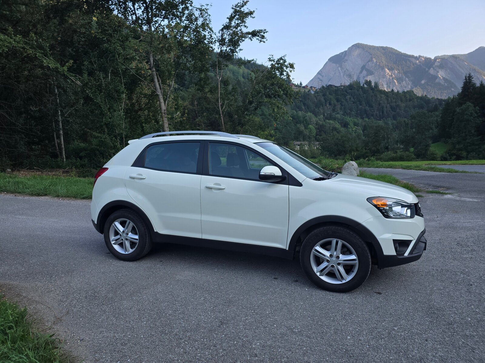 KGM-SSANGYONG Korando 2.0 e-XDI Quartz 4WD, Diesel, Occasion / Gebraucht, Handschaltung - 2