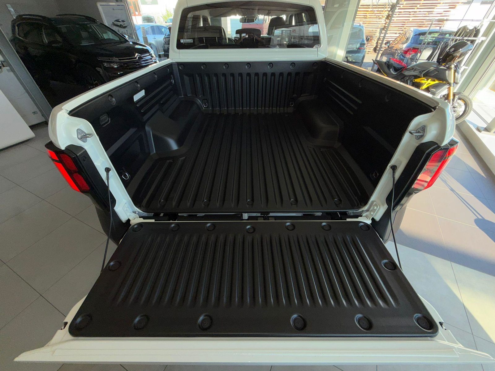 KGM-SSANGYONG Grand Musso 2.2 e-XDI Titanium, Diesel, Neuwagen, Automatik - 4