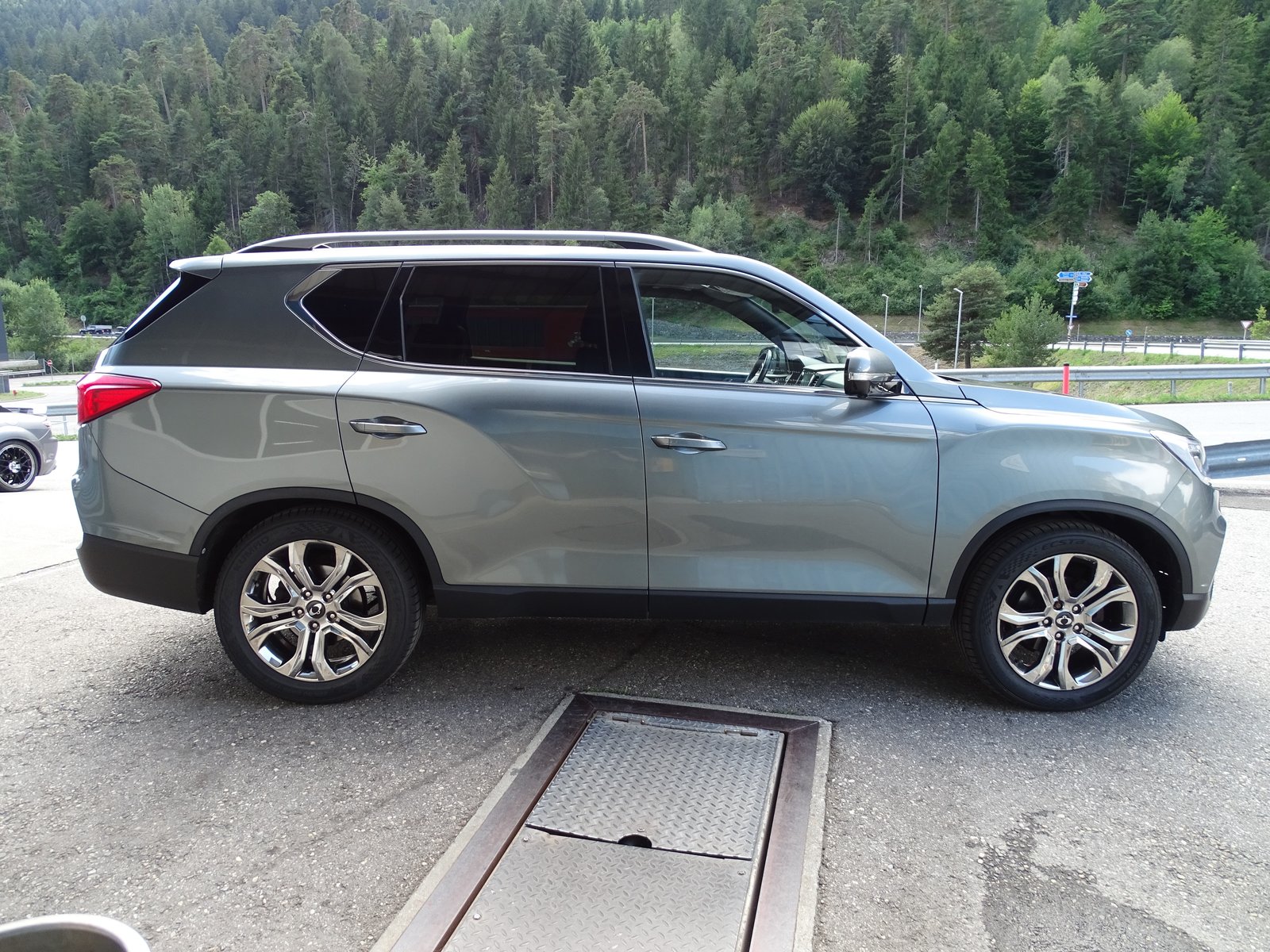KGM-SSANGYONG REXTON, Diesel, Second hand / Used, Automatic - 7