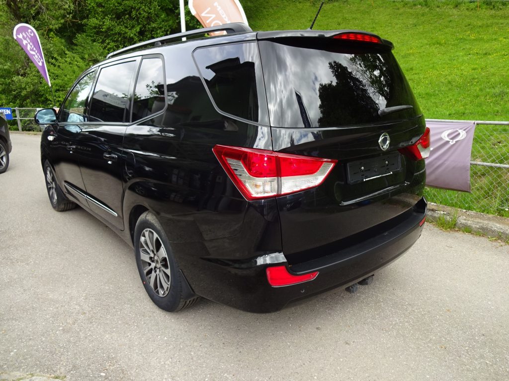 KGM-SSANGYONG RODIUS SV 200 e-XDi 4WD Sapphire, Diesel, Second hand / Used, Automatic - 3