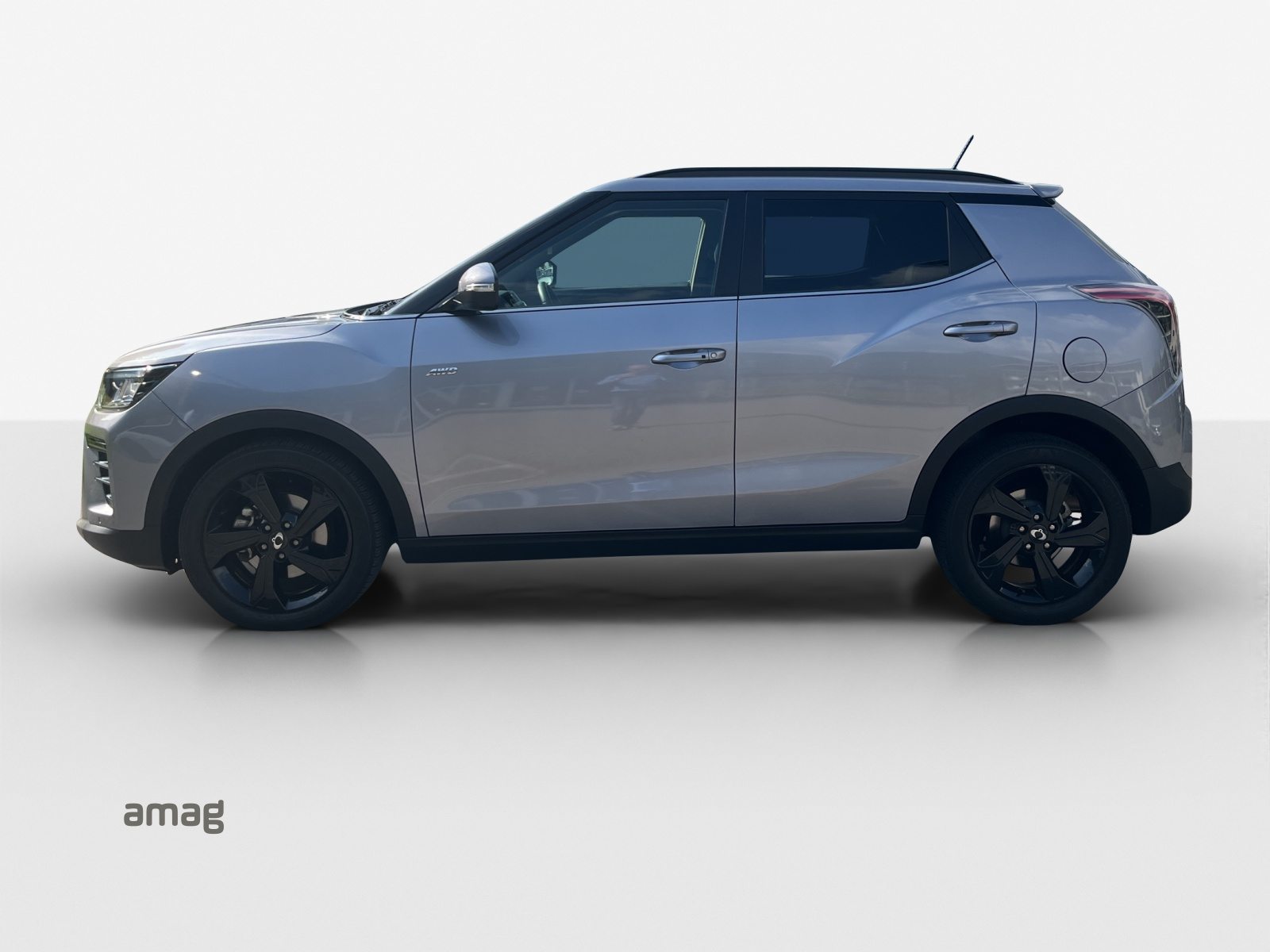 KGM-SSANGYONG Tivoli 1.5TGDI Black 4WD, Petrol, Second hand / Used, Automatic - 2