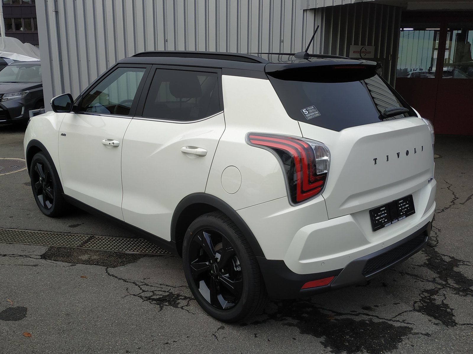 KGM-SSANGYONG Tivoli 1.5 T GDI Platinum 4WD Automat Bicolor, Benzina, Auto nuove, Automatico - 5