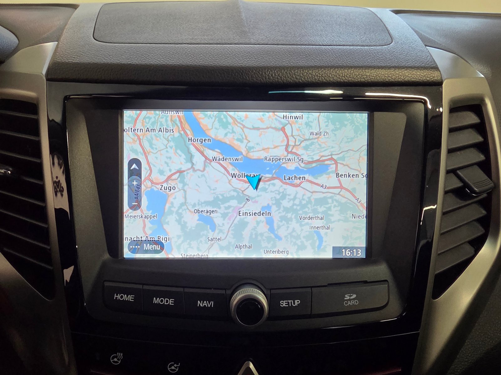 KGM-SSANGYONG Tivoli 1.6 eXDi ME Limited Edition 4WD, Diesel, Second hand / Used, Manual - 7