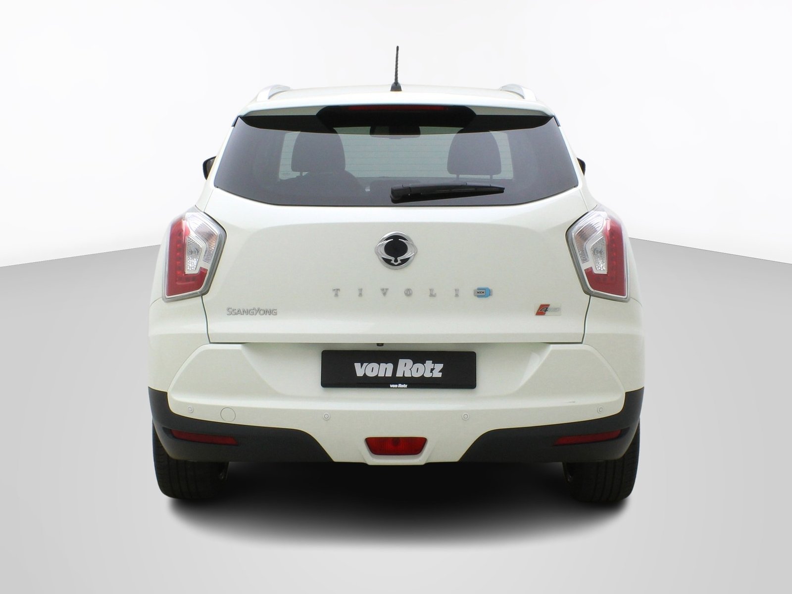 KGM-SSANGYONG Tivoli 1.6 e-XDi Sapphire 4WD, Diesel, Second hand / Used, Automatic - 4