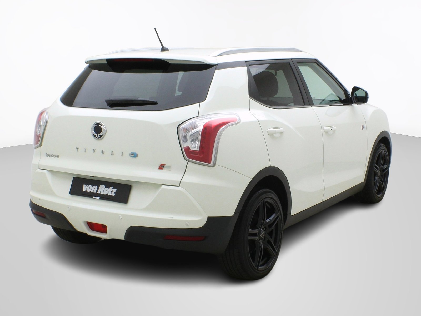 KGM-SSANGYONG Tivoli 1.6 e-XDi Sapphire 4WD, Diesel, Second hand / Used, Automatic - 5