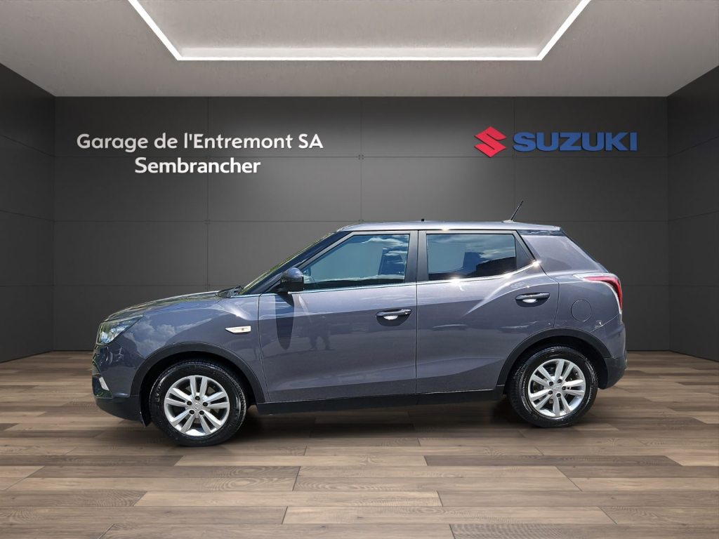 KGM-SSANGYONG Tivoli 1.6 eXDi Quartz 4WD, Diesel, Second hand / Used, Manual - 3