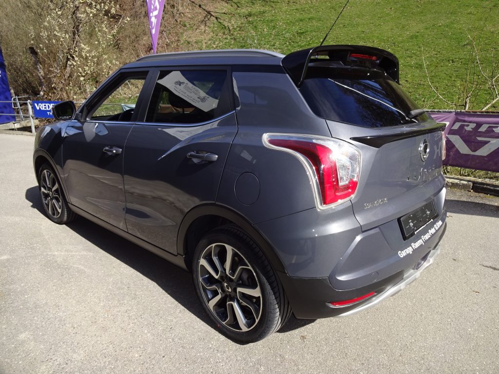KGM-SSANGYONG TIVOLI 1.6 e-XGi Sapphire, Benzin, Occasion / Gebraucht, Handschaltung - 3