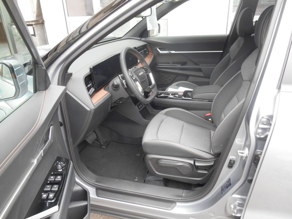 KGM-SSANGYONG TORRES EVX Bronze, Electric, Ex-demonstrator, Automatic - 5