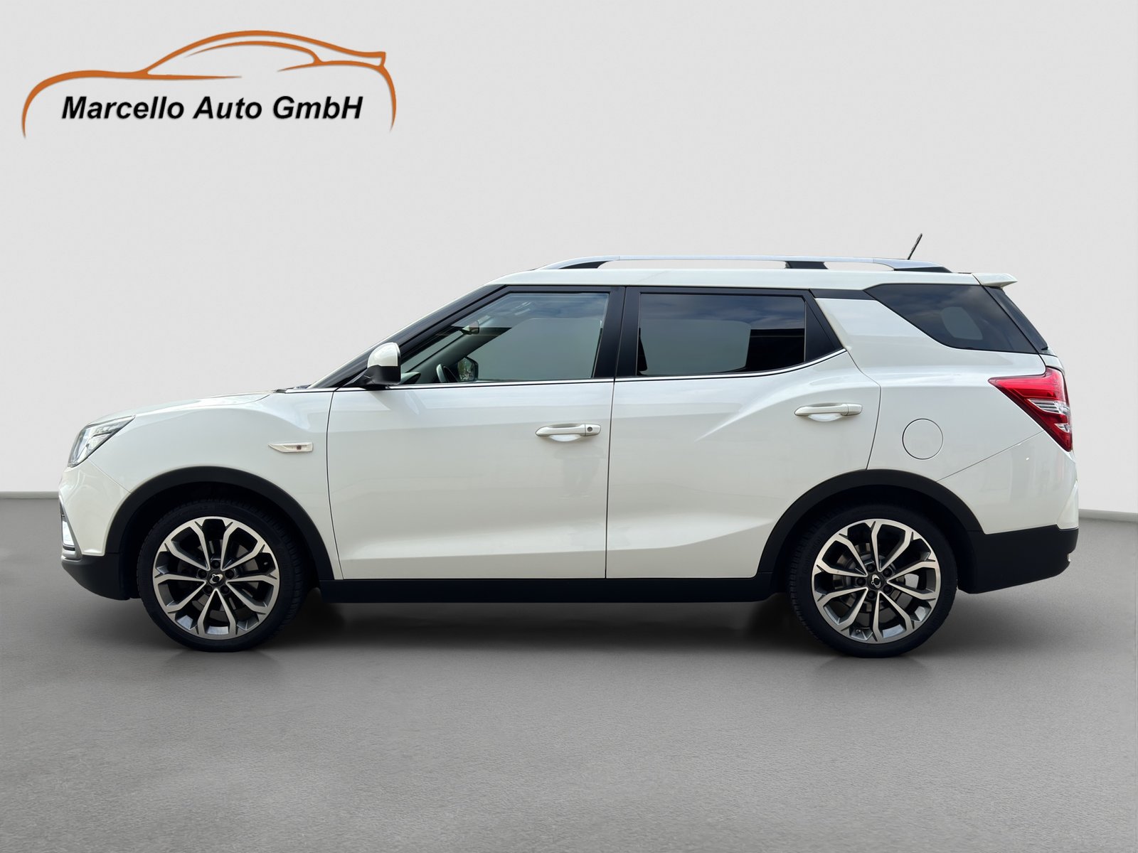 KGM-SSANGYONG XLV 1.6 e-XGi Quartz 4WD Automatic, Petrol, Second hand / Used, Automatic - 2