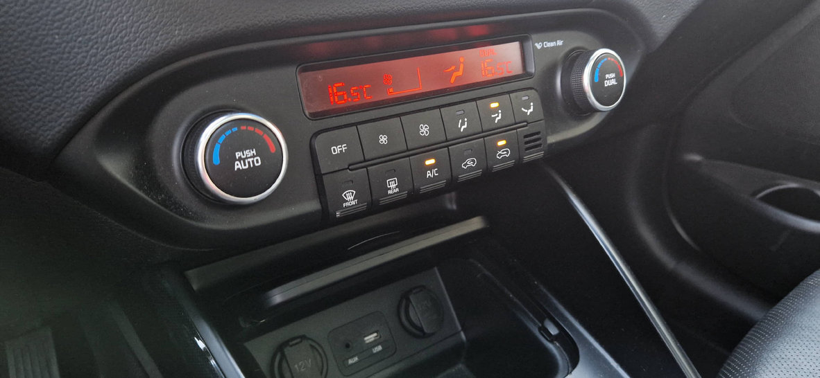 KIA Carens 1.7 CRDi Swiss Eco Edition, Diesel, Occasion / Utilisé, Automatique - 7