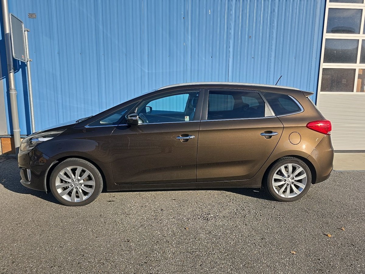 KIA Carens 1.7 CRDi Style, Diesel, Second hand / Used, Manual - 7