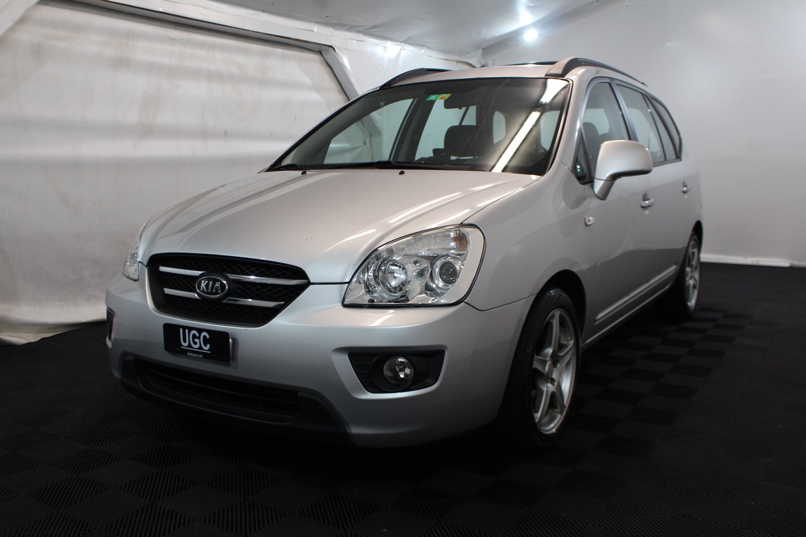 KIA Carens 2.0 CRDi VGT Classic, Diesel, Second hand / Used, Automatic - 3