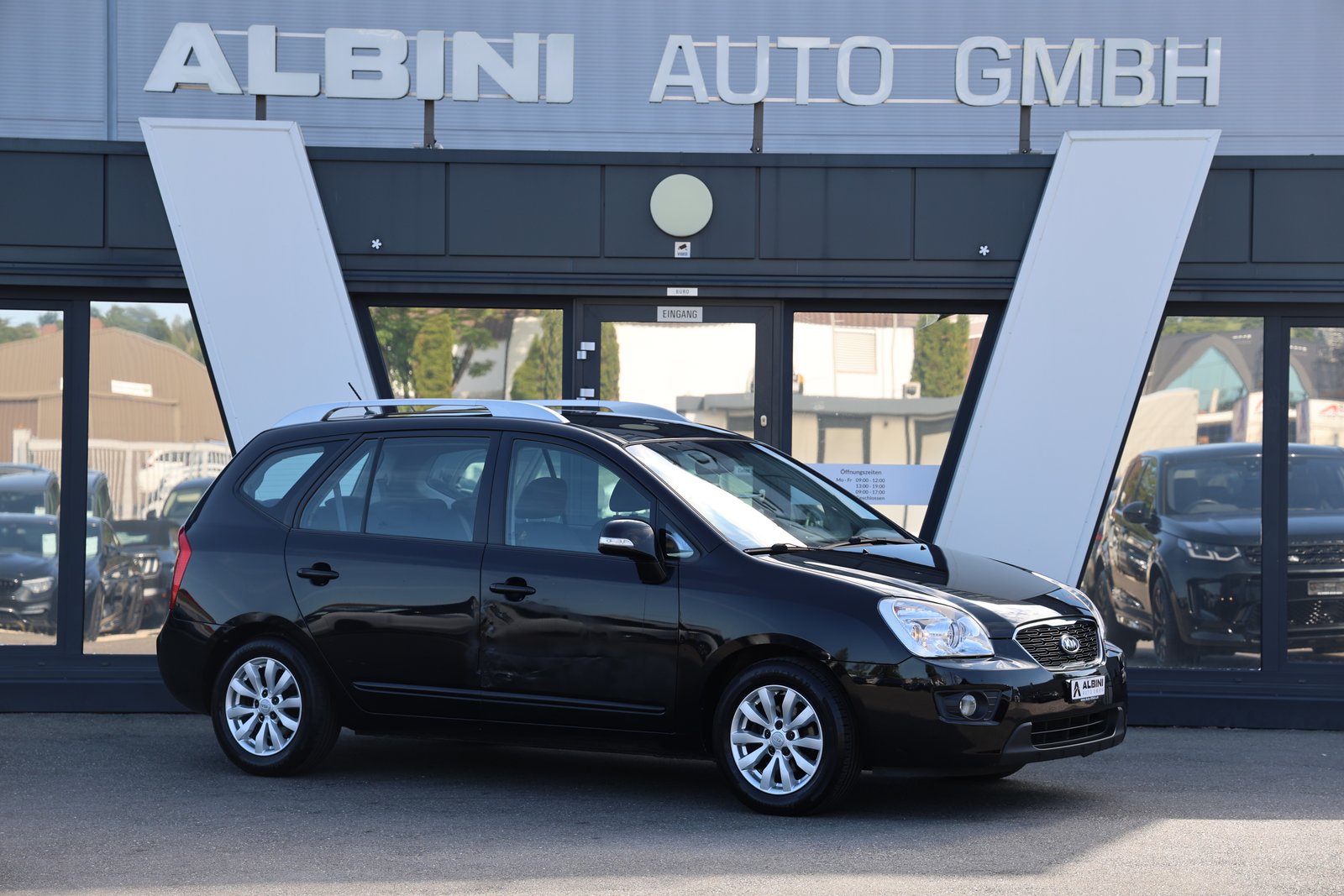 KIA Carens 2.0 CVVT Trend Automatic, Petrol, Second hand / Used, Automatic - 2