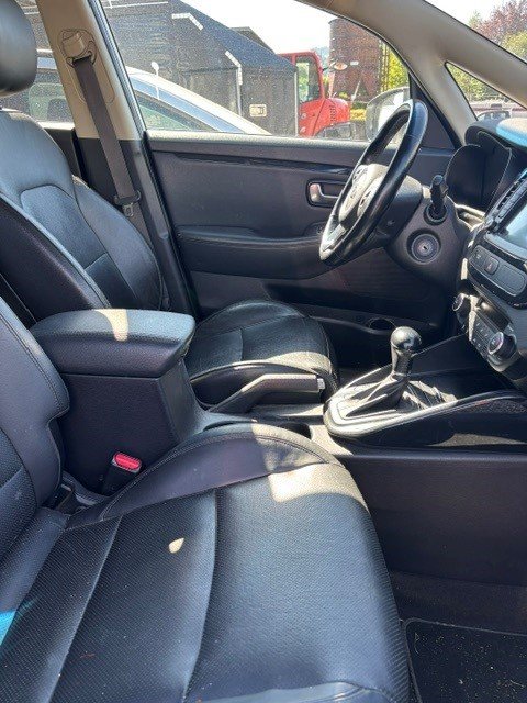 KIA Carens 1.7 CRDi Trend DCT, Diesel, Second hand / Used, Automatic - 5