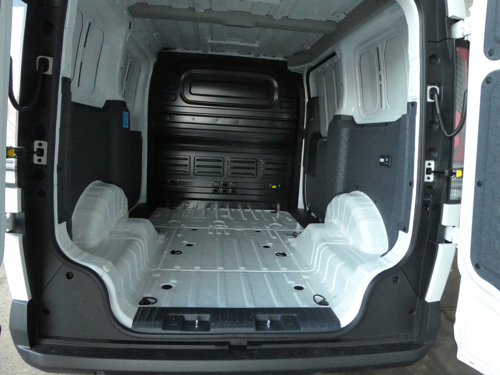 KIA Cargo Plus L2H1 51.5 kWh, Elettrica, Auto nuove, Automatico - 4